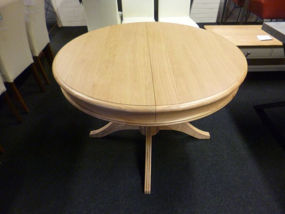 New Chunky Light Oak Round Extension Dining Table *Furniture Village