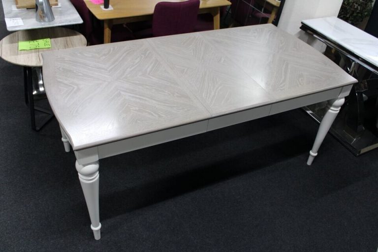 New Furniture Village Annecy Extending Dining Table 1.41.8M