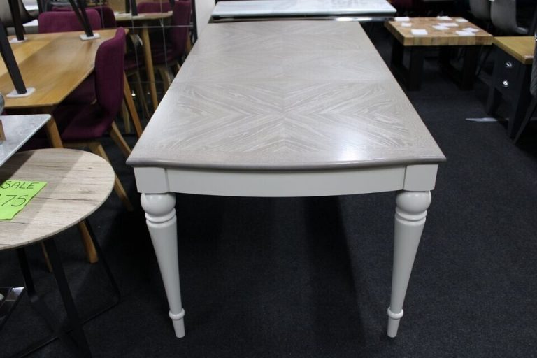 New Furniture Village Annecy Extending Dining Table 1.41.8M