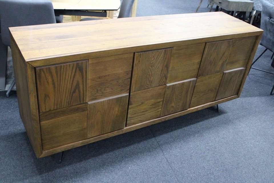 New Large Contemporary Solid Mid Oiled Oak 3 Door Sideboard *Furniture Store* - Image 3