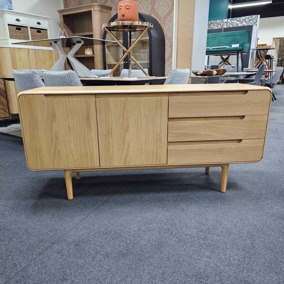 New Large Scandinavian Light Oak 2 Door 3 Drawer Sideboard *G Plan Winchester* - Image 2