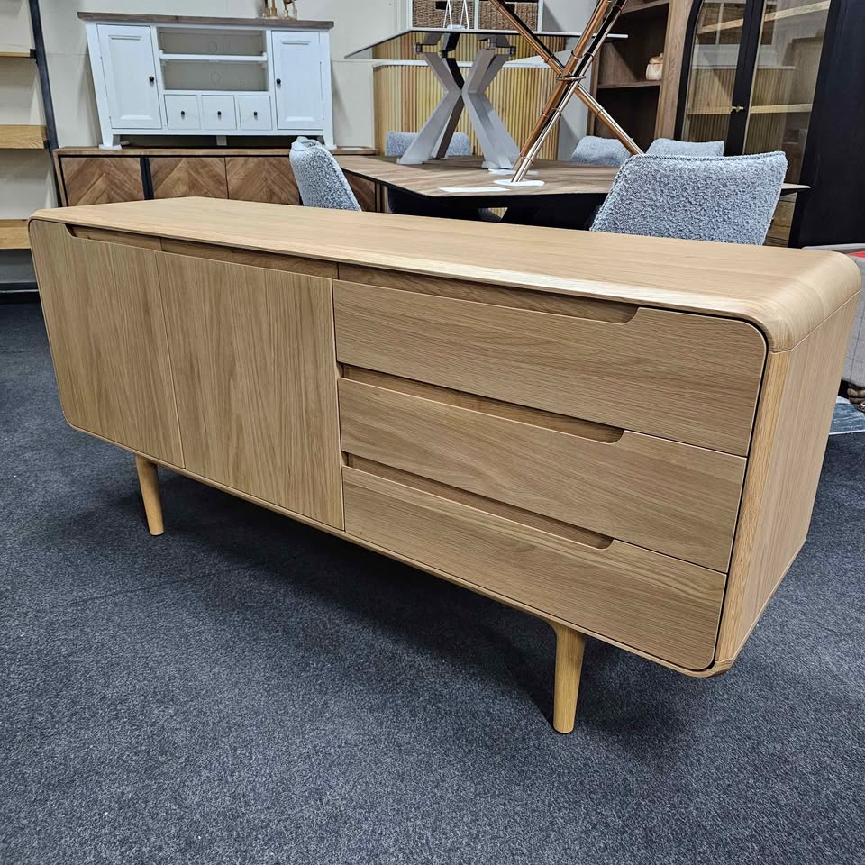 New Large Scandinavian Light Oak 2 Door 3 Drawer Sideboard *G Plan Winchester* - Image 4