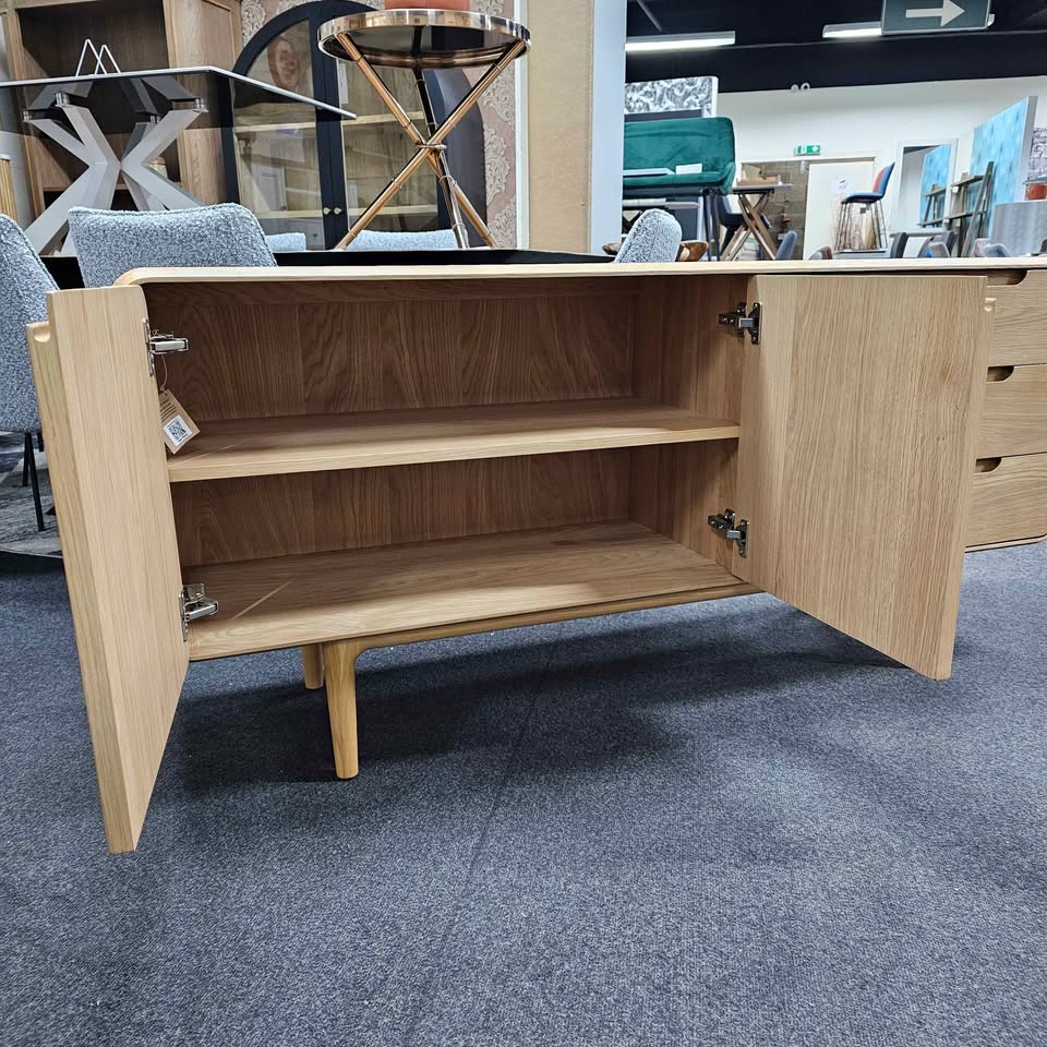 New Large Scandinavian Light Oak 2 Door 3 Drawer Sideboard *G Plan Winchester* - Image 8