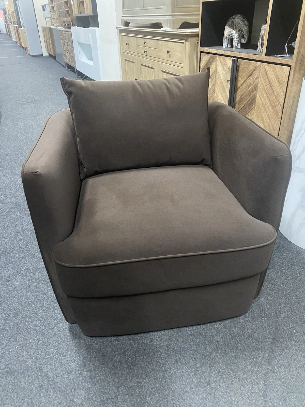 New M&S Chester Chocolate Brown Soft Velvet Contemporary Fabric Accent Chair