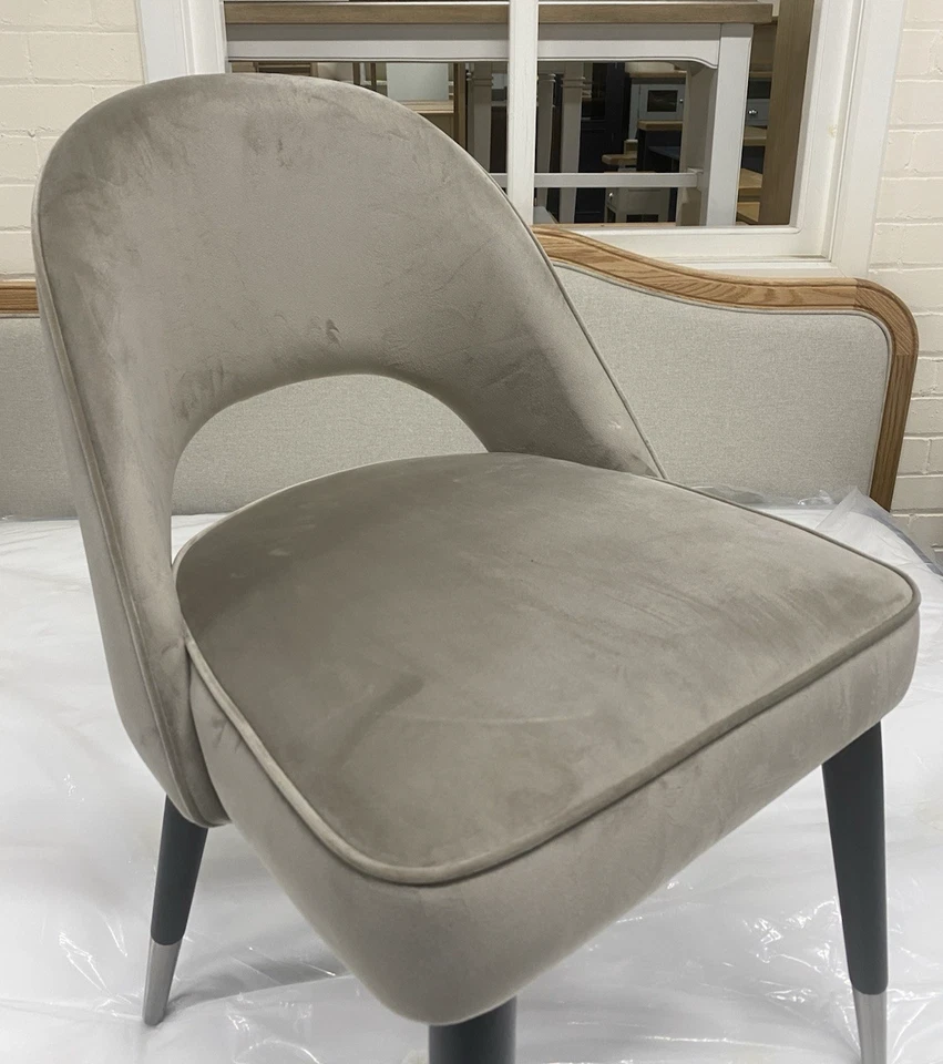 New 6 x Champagne Velvet Dining Chairs *Danetti Clover* - Image 3