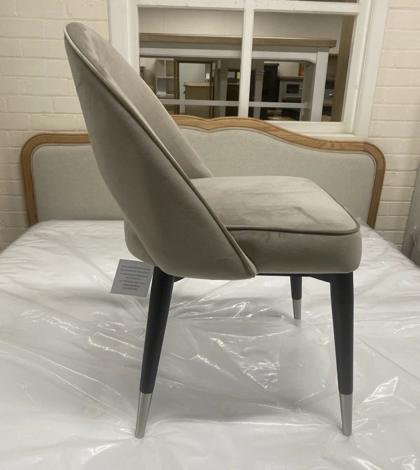 New 6 x Champagne Velvet Dining Chairs *Danetti Clover* - Image 4