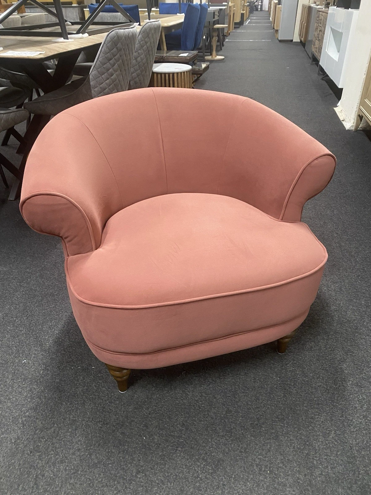 New M&S Dusty Pink Joan Soft Velvet Contemporary Fabric Accent Chair